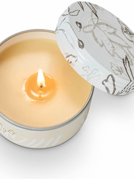 Other - Golden Moonlight Soy Candle: 20 hr burn time🕯️